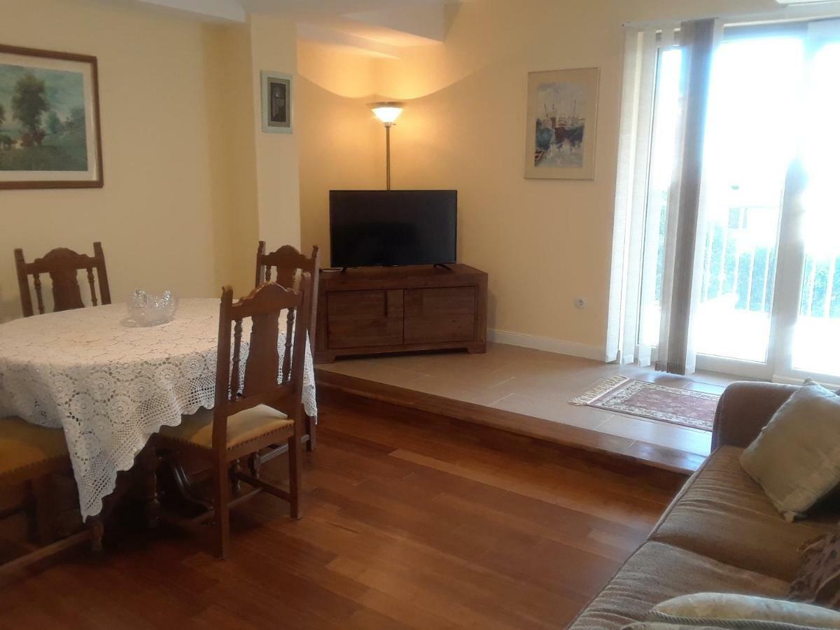 Water View Brand New Apartment, Short Stroll To Beach, Peaceful! Košljun Exterior foto